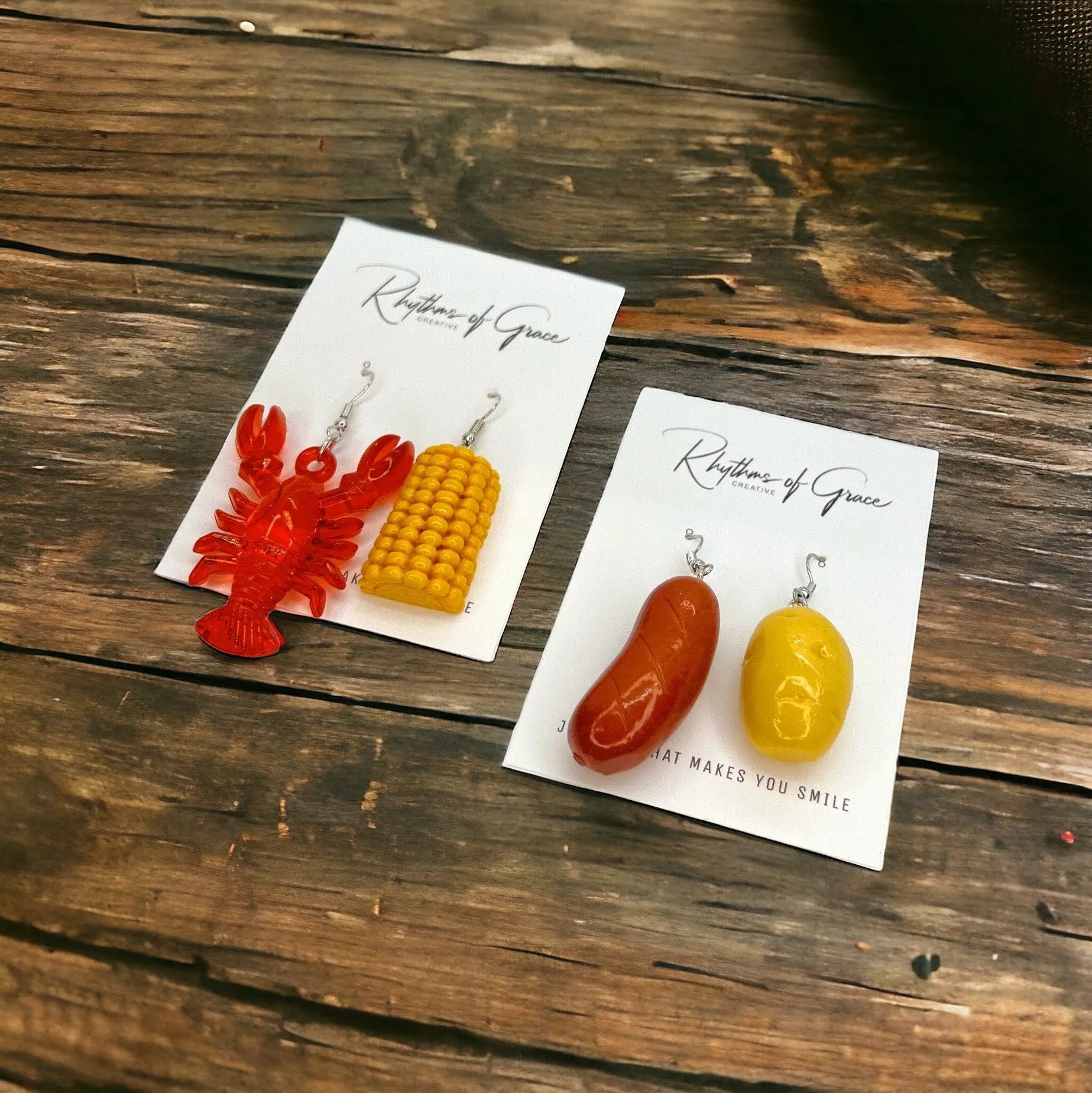 Crawfish Boil Earrings - Crawfish Earrings, Mardi Gras, New Orleans, Lobster Earrings, Mardi Gras Accessories, Cajun Earrings, Crawdaddy