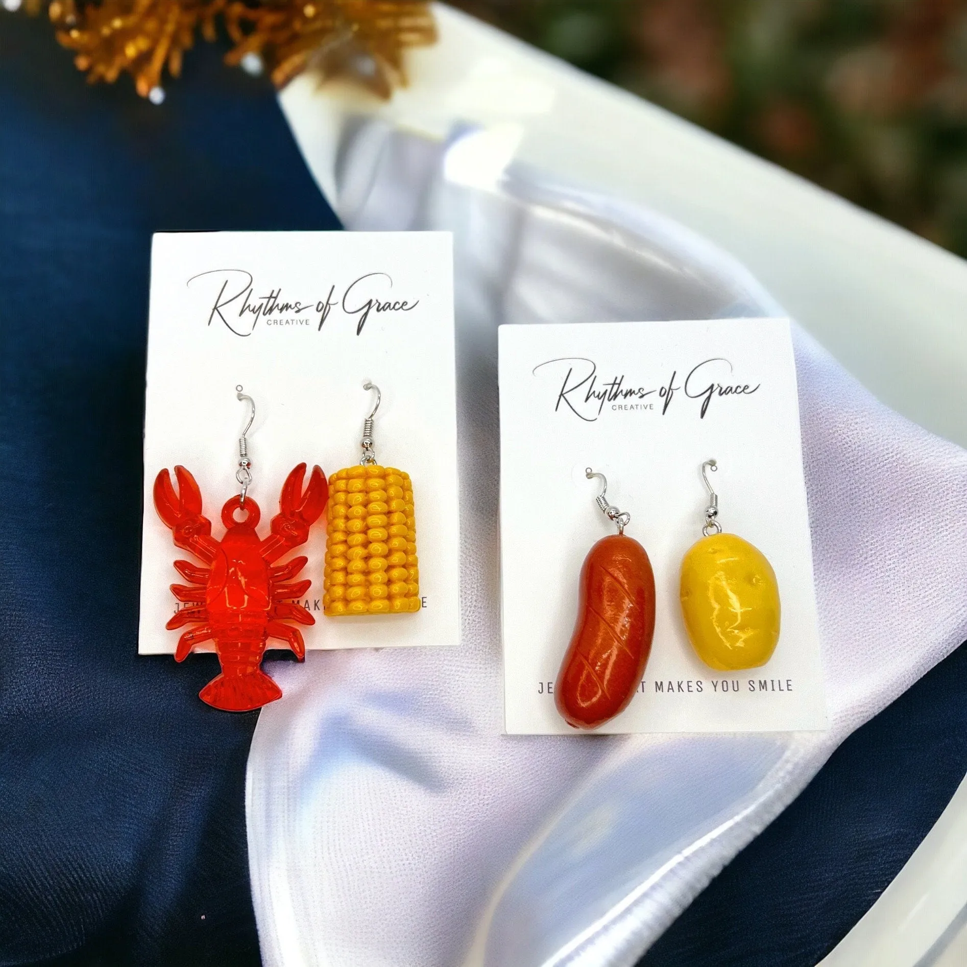 Crawfish Boil Earrings - Crawfish Earrings, Mardi Gras, New Orleans, Lobster Earrings, Mardi Gras Accessories, Cajun Earrings, Crawdaddy