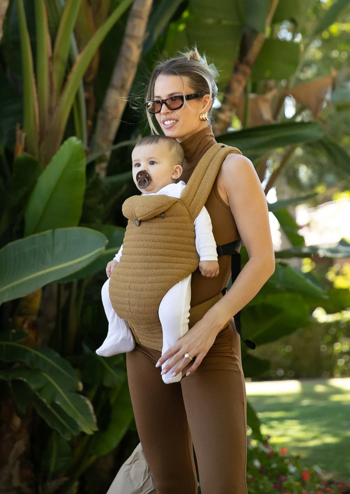 The Armadillo Baby Carrier - Honey