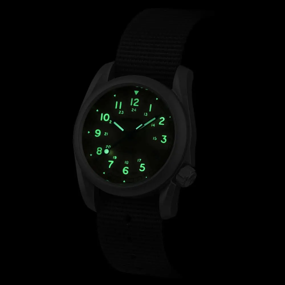 VOYAGER - 100M Waterproof Titanium Automatic Field Watch | Vintage Noir-bracelet